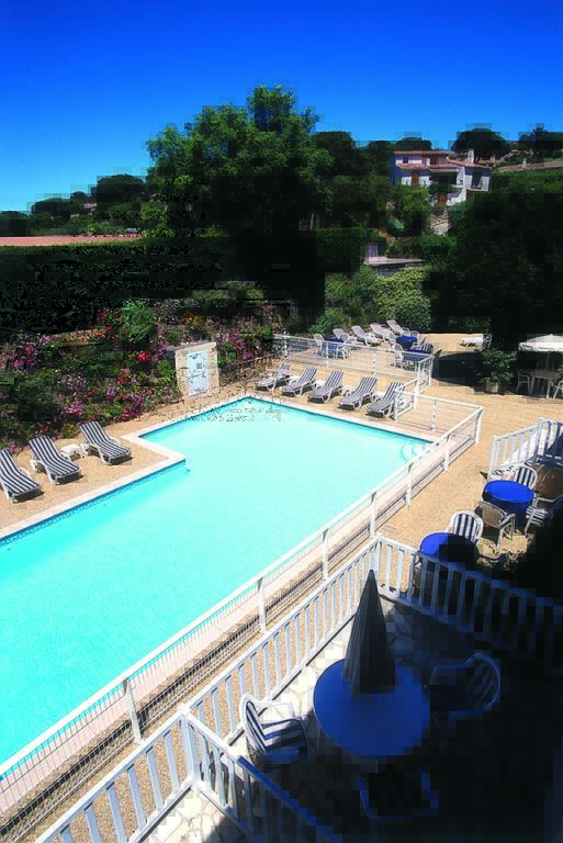 Hotel Lou Paouvadou Sainte-Maxime Exteriör bild