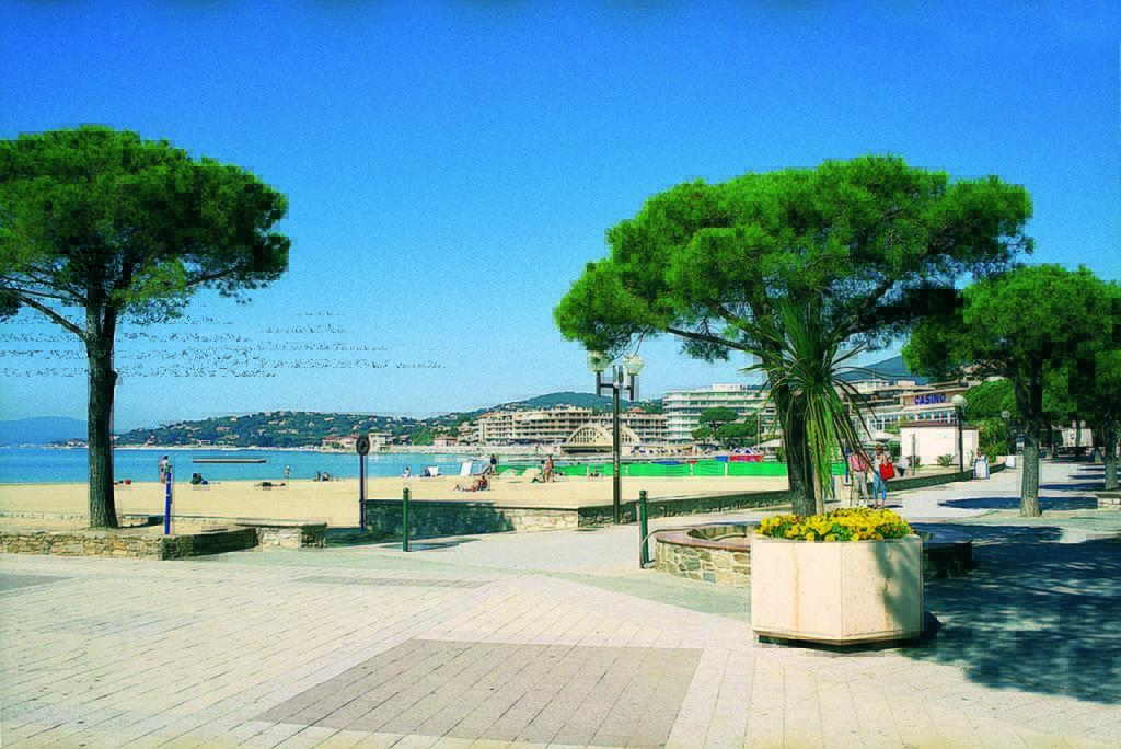 Hotel Lou Paouvadou Sainte-Maxime Exteriör bild