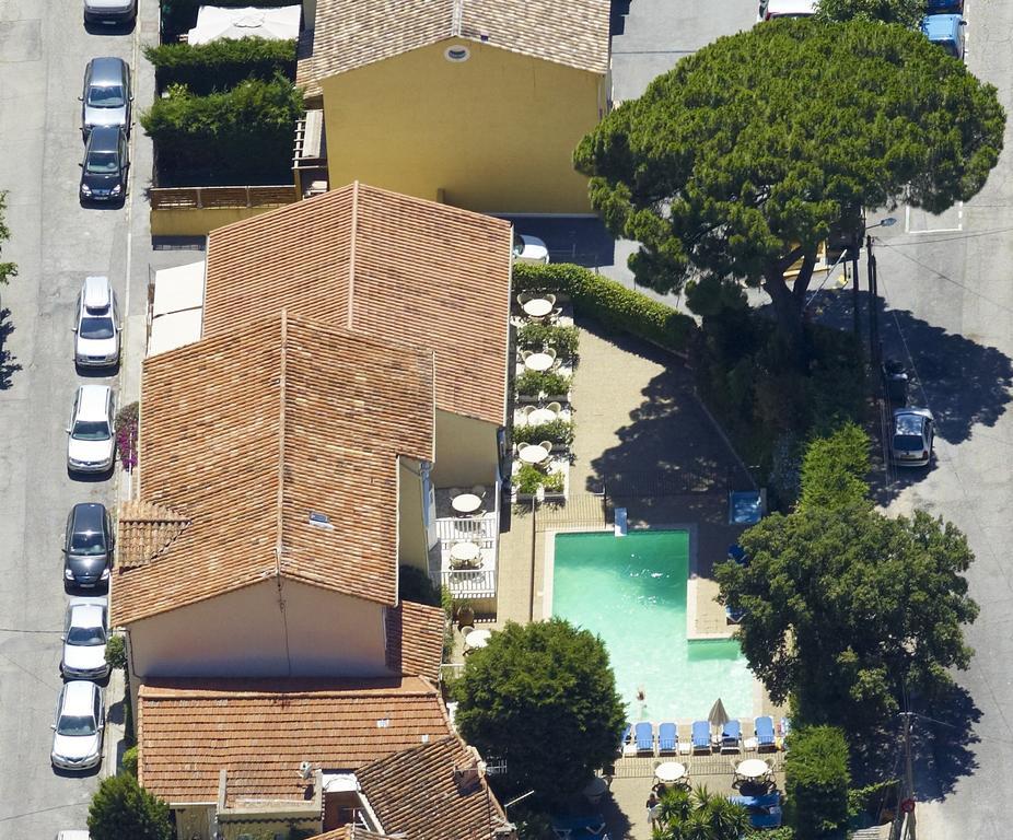 Hotel Lou Paouvadou Sainte-Maxime Exteriör bild